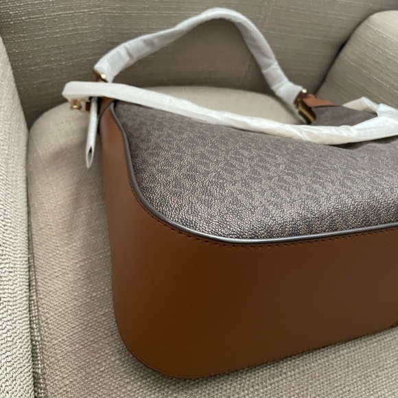 Michael kors Wilma Large Signature Logo Shoulder Bag brown - Picture 6 of 13